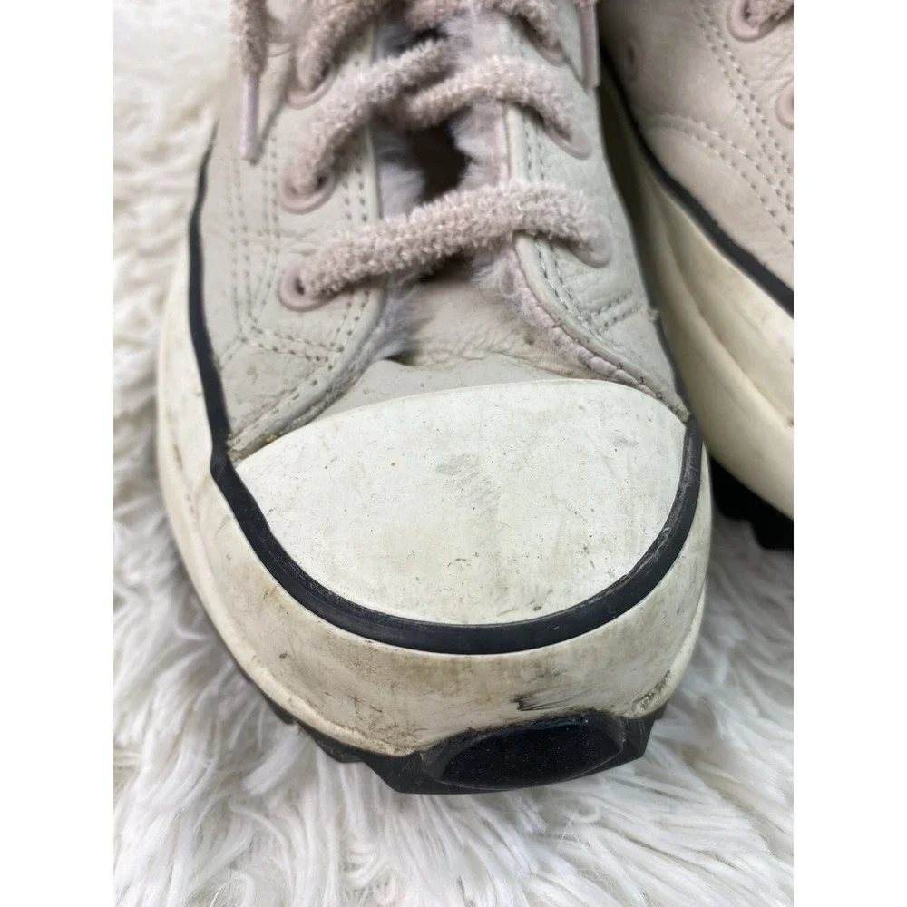 Converse Chuck Taylor Women's 7.5 Pale Gray Leather Block Heel High Tops